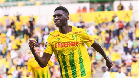 Mercato FC Nantes Gros départ en vue dans l effectif de Kombouaré