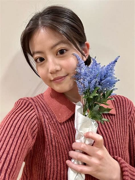 今田美桜、胸元ざっくりノースリーブドレス姿に反響「待って可愛すぎる」「色気漂う～」 ひろのブログ②