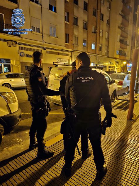 La Policía Detiene A Un Hombre Por Robar Con Violencia El Bolso A Una