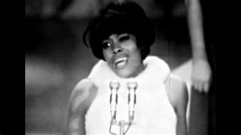 Dionne Warwick Sings Italian La Voce Del Silenzio Live Sanremo 68