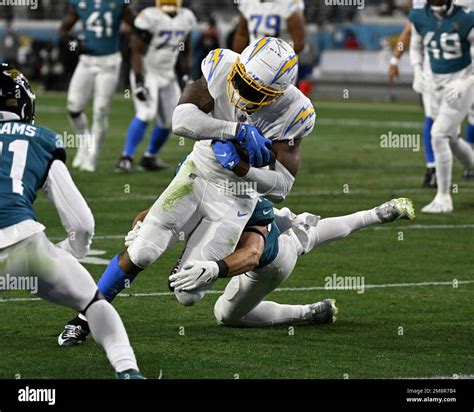 Gerald Everett Chargers Hi Res Stock Photography And Images Alamy