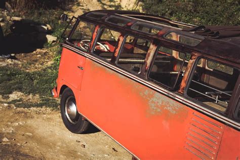 TheSamba Gallery VW Barndoor Deluxe 1952