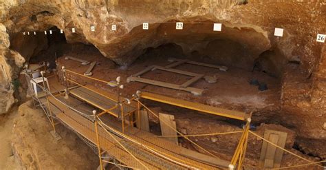 Sitio arqueológico de Atapuerca Mujeres y Patrimonio