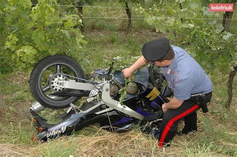 Perde Il Controllo Della Moto E Si Schianta Grave 45enne