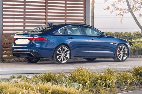 Jaguar Xf Prices Reviews And Pictures Edmunds