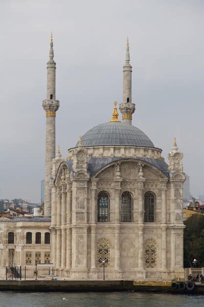 Premium Photo | Ortakoy mosque in istanbul