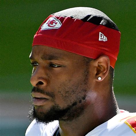 Leveon Bell Signs With The Tampa Bay Buccaneers League Of Justice