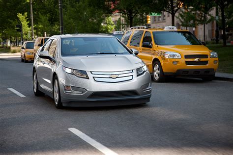 2014 Chevrolet Volt Overview