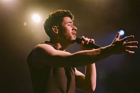 Pin By Just Pics On Jonas Brothers Jonas Brothers Nick Jonas Nick Jonas Hot