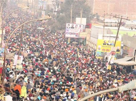 Maghi Mela rallies: traffic chaos brings city to standstill - Hindustan ...