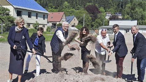 Investition in Stützerbach Spatenstich für neue Millionen Halle