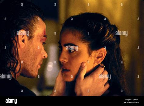 Jean Claude Van Damme Yancy Butler Film Hard Target