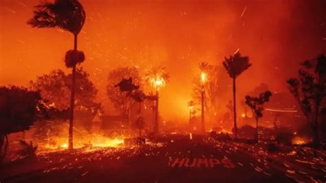 Los incendios de Los Ángeles se prolongan por tercera noche y las