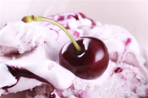 Helado De Cerezas Con Nata Mejor Receta Recetas Dia