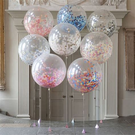 Les Ballons Transparents Remplis De Confettis Font Sensation En