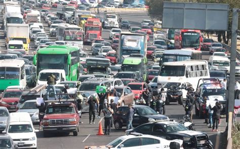 Anuncian Transportistas Cierre Total De V A Que Comunica Con Cdmx