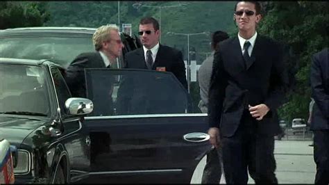 ΟΡΓΑΝΩΣΗ ΔΟΛΟΦΟΝΩΝ NAKED WEAPON