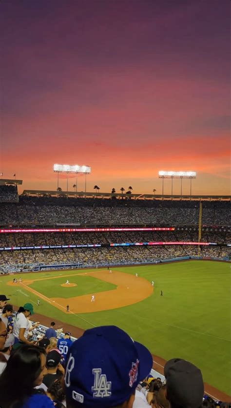 Dodger LA Sunset Wallpaper in 2022 | Baseball field, Sunset wallpaper ...