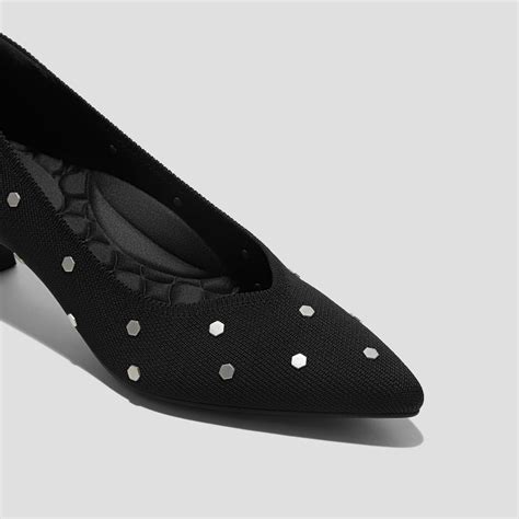 Pointed Toe Kitten Heels Scarlett Black Studs Eu35 Vivaia