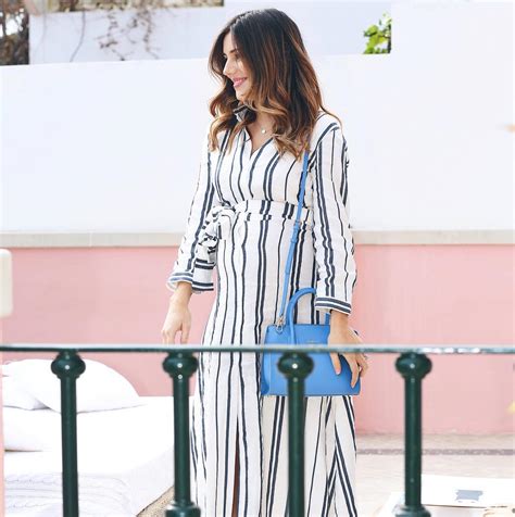 Prestes a ser mãe Mia Rose surge em lingerie e mostra barrigão