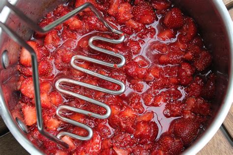 Low Sugar Strawberry Jam — Practical Self Reliance