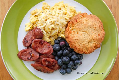 Gourmet Girl Cooks: Saturday Brunch - Scrambled Eggs, Biscuits & Sausage