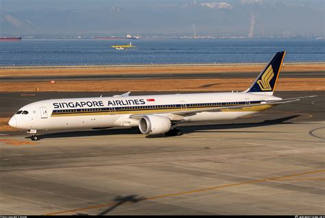 V Sct Singapore Airlines Boeing Dreamliner Photo By Kinmei Id