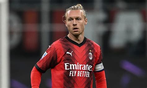 Allenamento Milan Kjaer E Pobega Al Lavoro Individuale A Milanello