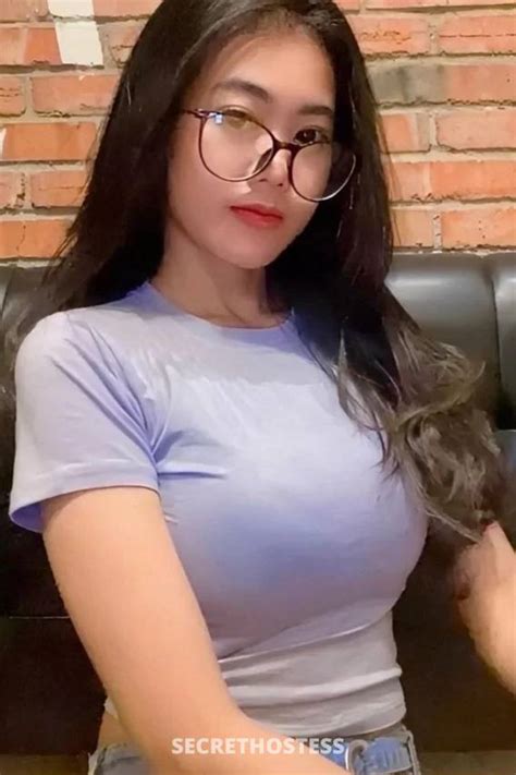 DHEVI Escorts Jakarta Indonesia