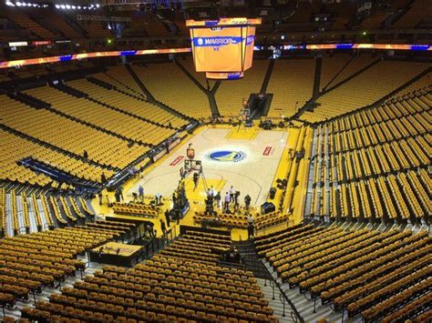 Bryan Keating on Twitter | Golden state warriors, Oracle arena, Golden ...