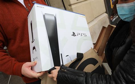 Pourquoi Le Prix De La Playstation 5 Augmente Comme Jamais Le Parisien