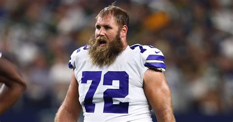 All-Pro Cowboys center Travis Frederick announces retirement