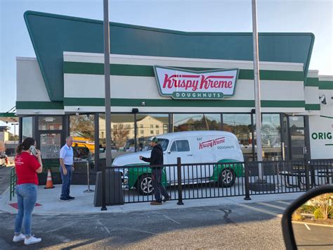 Jersey Roots | Yesterday I caught the arrival of the official Krispy