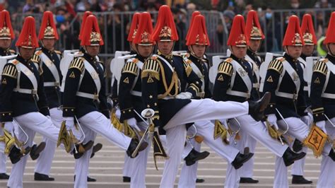 Los Hitos De La Parada Militar Un Esquinazo Distinto El Regreso