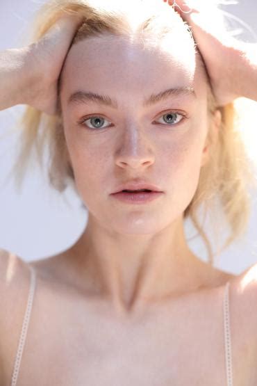Hannah Johnston Models Lizbell Agency