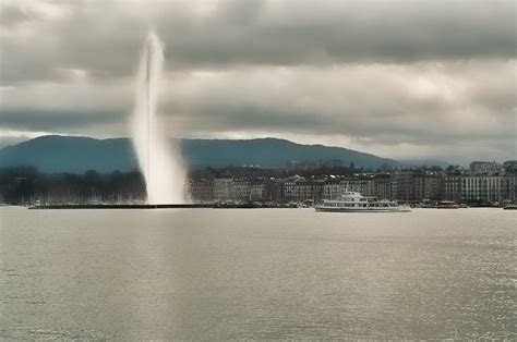 Geneve Jet D Eau Fountain Fontanna Jet D Eau Genewa Sk Flickr