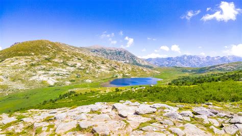 Les plus belles randonnées de Corse des montagnes au littoral