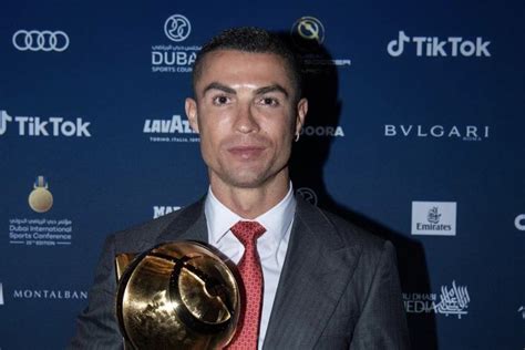 Cristiano Ronaldo Jadi Orang Pertama Di Dunia Yang Punya Lebih Dari