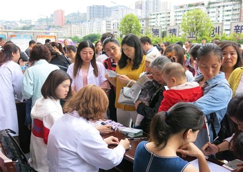 南江县妇幼保健院开展“世界地贫日”义诊和免费筛查活动