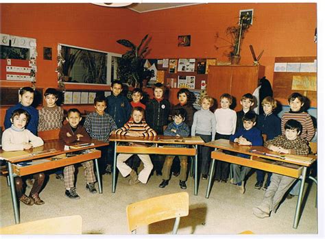 Photo De Classe CE2 De 1972 ECOLE SAINT BARTHELEMY SNCF Copains D Avant