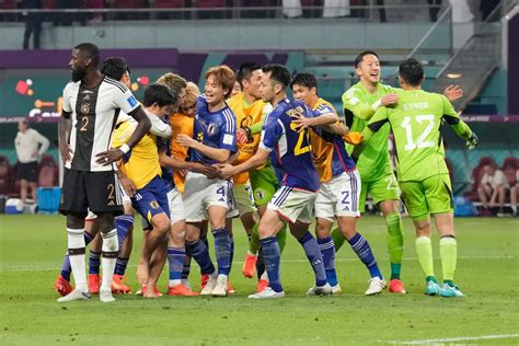 ドイツ代表に勝利し喜ぶ日本代表イレブン（ap） ― スポニチ Sponichi Annex サッカー