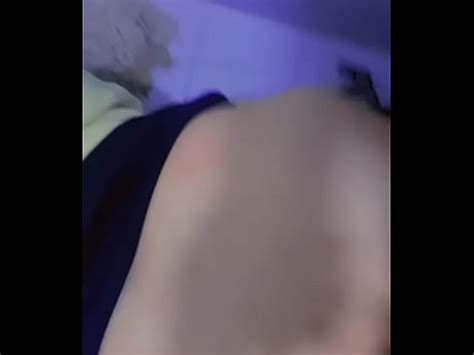 Me chingo a mi mejor amiga en el baño le encanta en a la perrita XVIDEOS