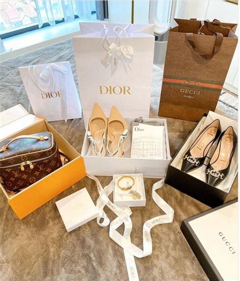 Nuôi con mình hot mom Ly kute vẫn khiến bao người ngưỡng mộ