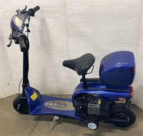 X Treme Xg 470 Gas Scooter 50cc 2 Stroke Gas Engine New Tires And