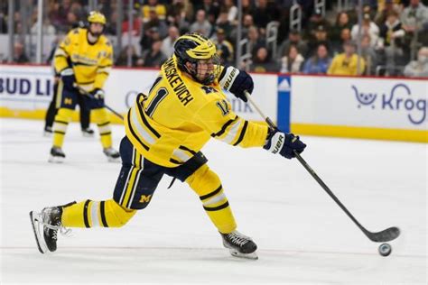 2023 Frozen Four: Michigan hockey falls to Quinnipiac, 5-2