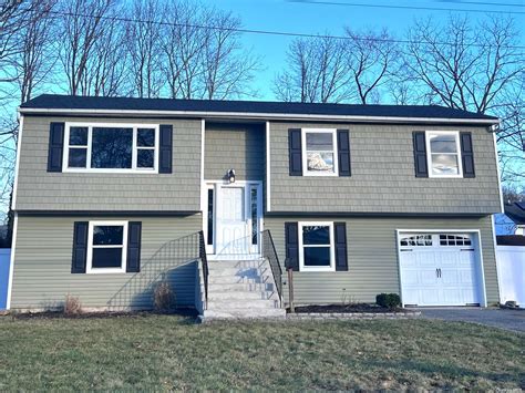 435 Bayport Ave Bayport Ny 11705 Mls 3453287 Coldwell Banker