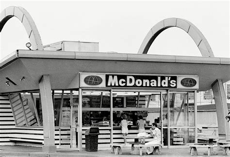 Heres What The First Mcdonalds Looked Like When It Opened