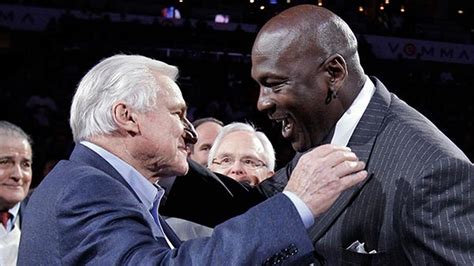 PHOTOS: Legendary UNC basketball coach Dean Smith dies at age of 83 | abc11.com