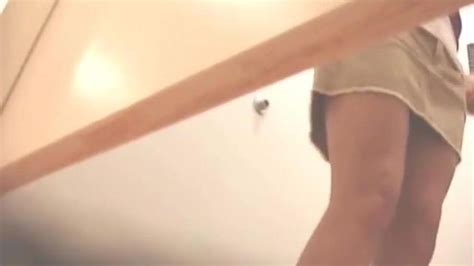 Spy Cam Records Candid Upskirt In The Changing Room Porn Videos