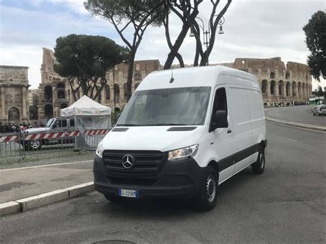 Veicoli Commerciali Mercedes Punta Sull Elettrico Premium Mezzi